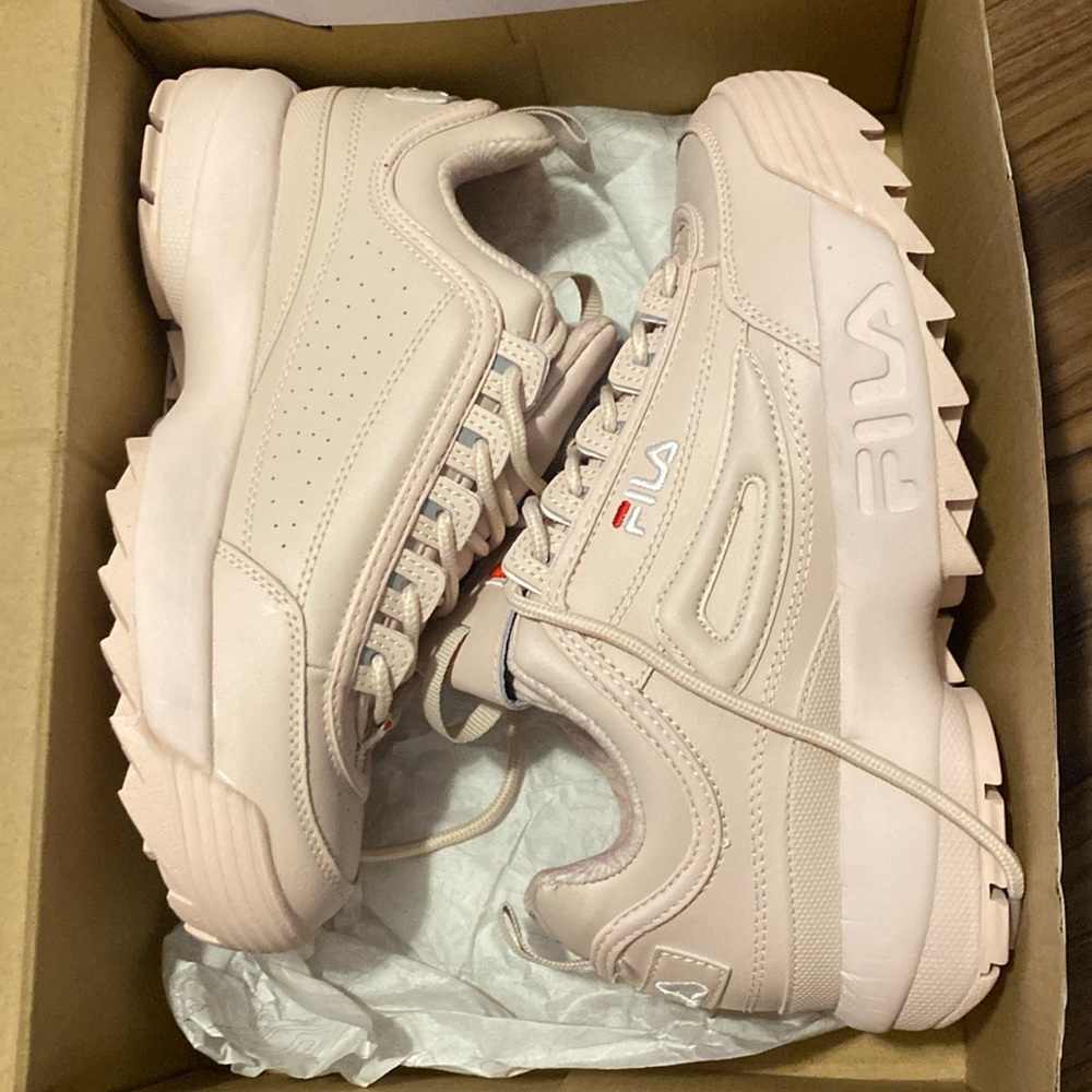 womens 9 pink filas